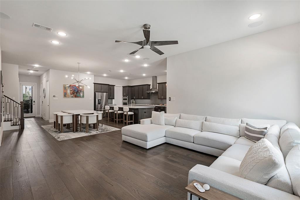 Thirty One Dallas Square #1 - Residential
