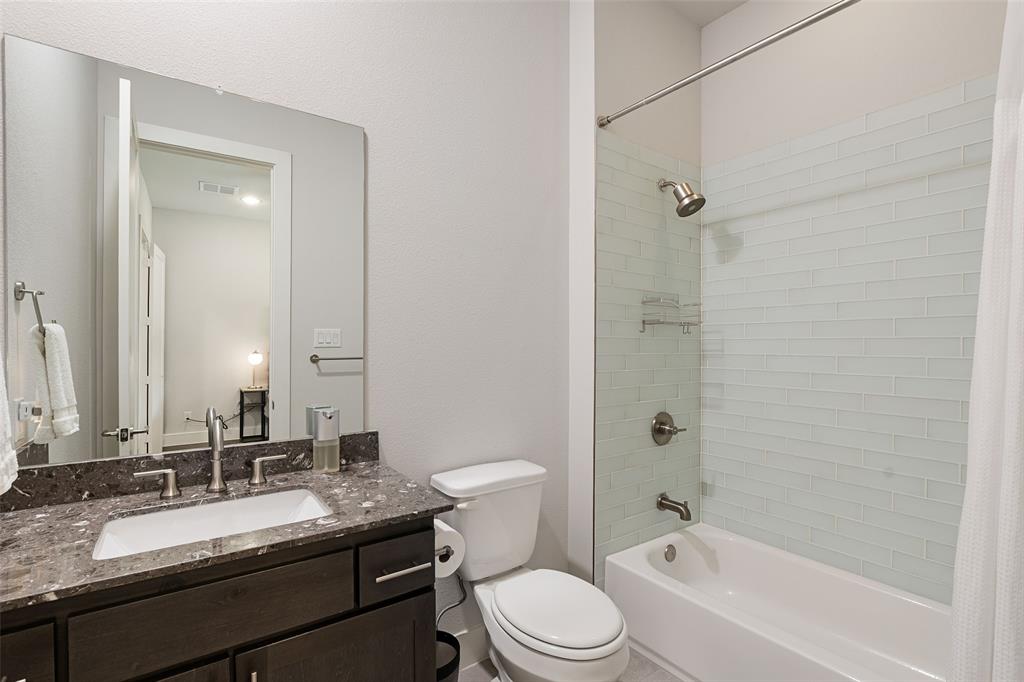 Thirty One Dallas Square #1 - Residential
