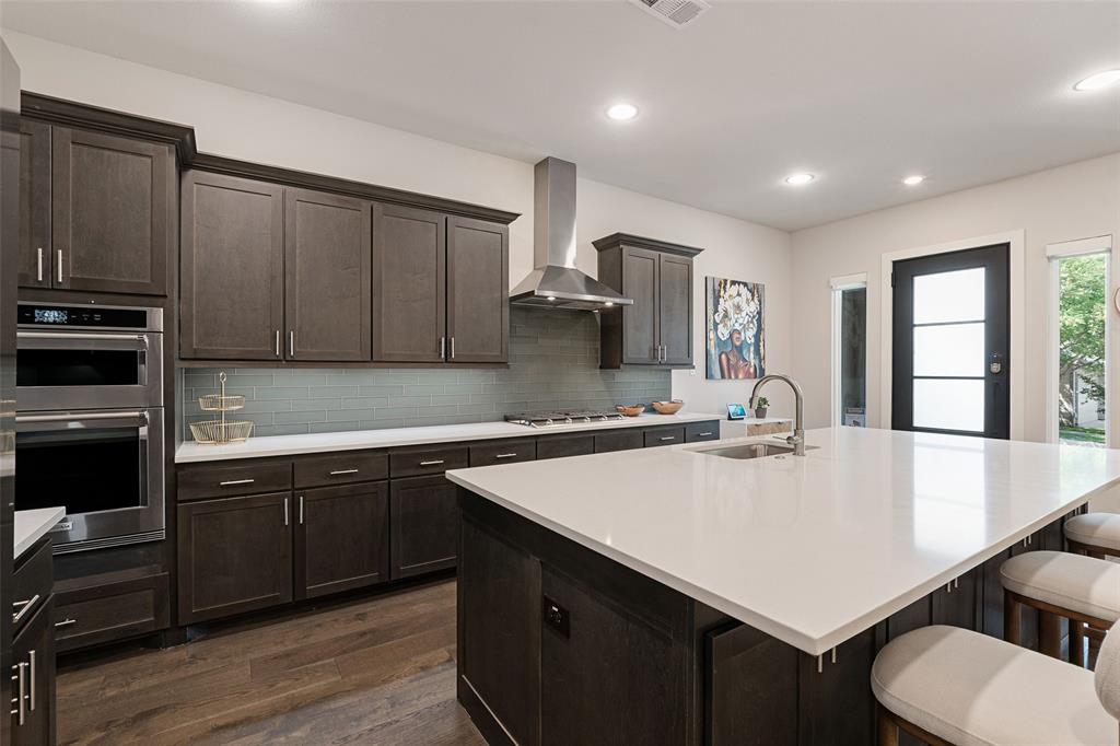 Thirty One Dallas Square #1 - Residential