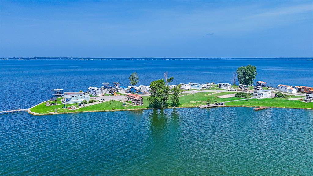 Peninsula Point - Land