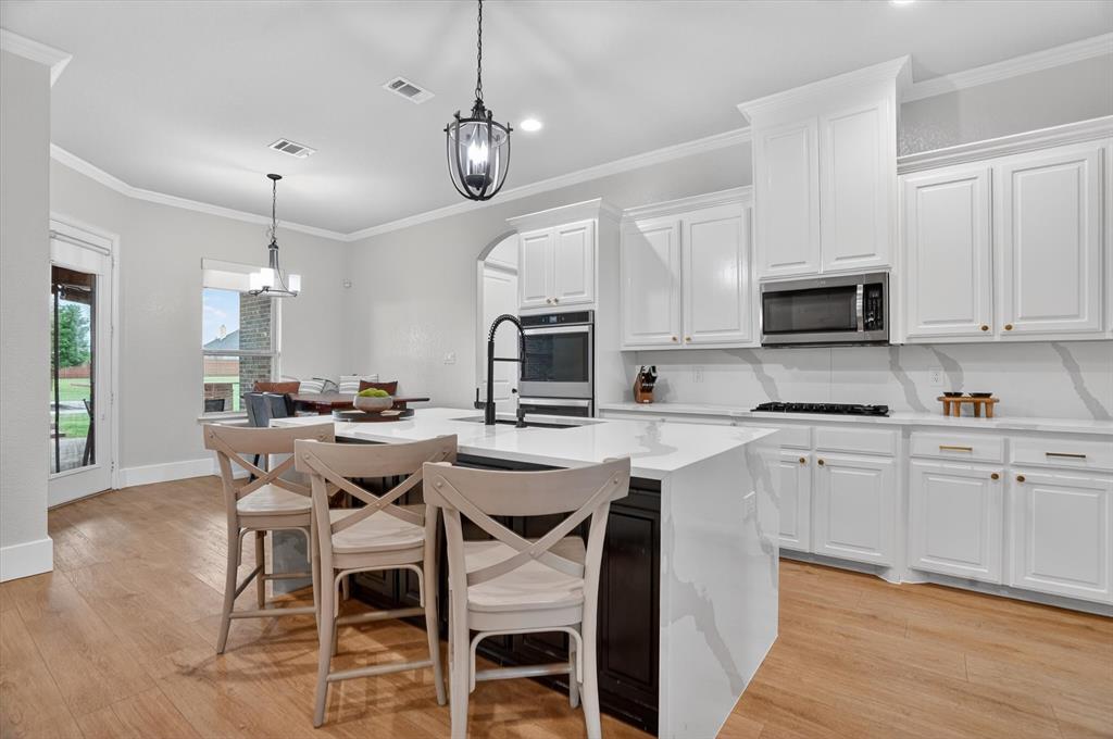 Country Hill Estates - Residential