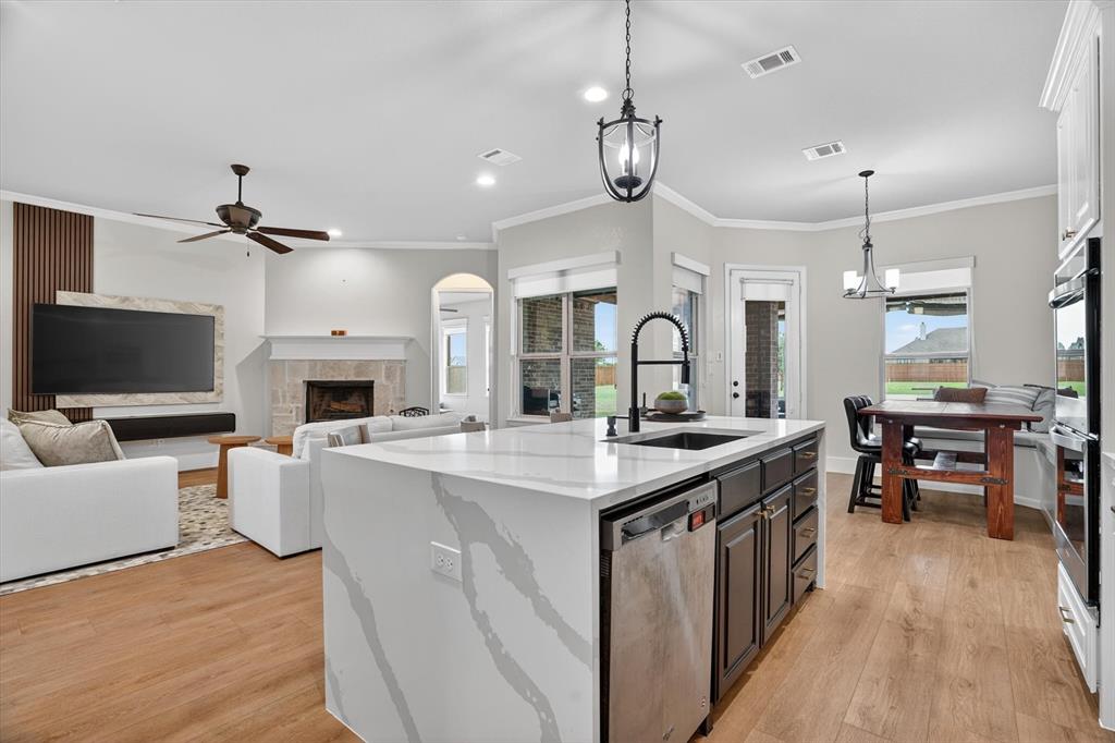 Country Hill Estates - Residential