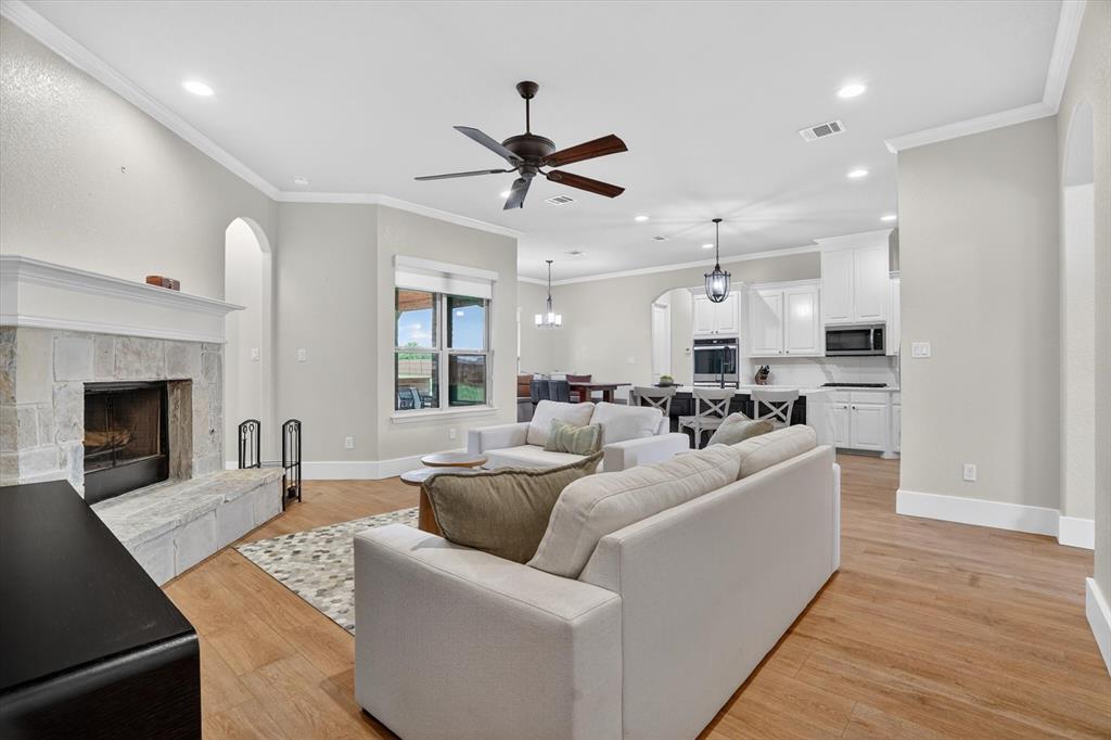 Country Hill Estates - Residential