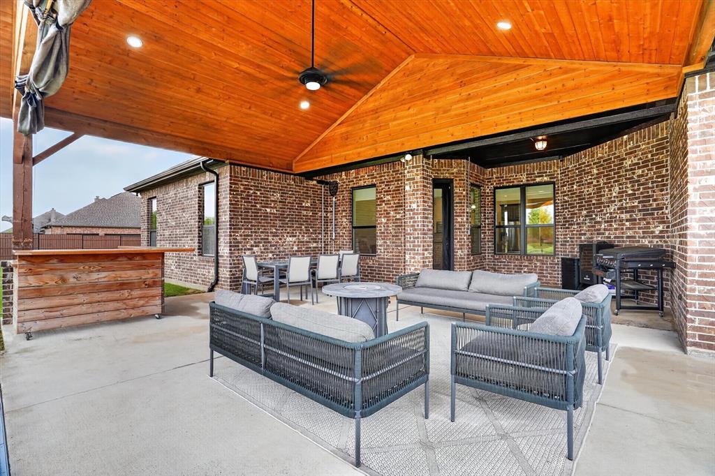 Country Hill Estates - Residential