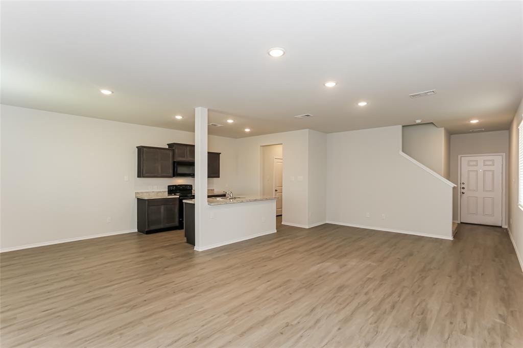 Enjoy the spacious living areas and bedrooms in the Camden floorplan! This two-story home features 3 bedrooms, 2.5 bathrooms with a large flex space upstairs. Enjoy oversized closets, wood-style flooring, and fully fenced backyard.