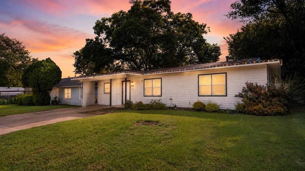 Charming Updated Ranch in the Heart of Arlington!
Welcome to 329 Claudia Street, a beautifully refreshed 4 bedroom, 2 Full bathrooms traditional ranch home offering 1,348 square feet of comfortable living space. This classic single-story property has been thoughtfully updated to blend its original charm with modern, move-in-ready convenience.

Whether you are a first-time homebuyer or looking for a fantastic location close to the action, this Arlington gem is ready to welcome you home.

Property Highlights
Fresh & Bright Interiors: Step into a crisp, inviting atmosphere featuring fresh paint throughout the entire home.

New Flooring: Beautiful, low-maintenance Luxury Vinyl Plank (LVP) flooring has just been installed in the living room and kitchen, providing a seamless and durable modern look.

Upgraded Kitchen: The kitchen is ready for your home cooked meals, complete with newly installed appliances, and a black Granite countertop.

Generous Outdoor Space: This home features a large backyard with endless potential for outdoor entertaining, gardening, or weekend barbecues.

Unbeatable Location
Located within the Arlington Independent School District, this property puts you right in the middle of the city's best amenities. You are just minutes away from Arlington’s premier entertainment district! Enjoy a incredibly short commute to AT&T Stadium, Globe Life Field, and Texas Live!, making it an absolute dream location for sports fans and concert-goers. You will also have quick access to local shopping, dining, parks, and major highways for easy commuting throughout the DFW metroplex.