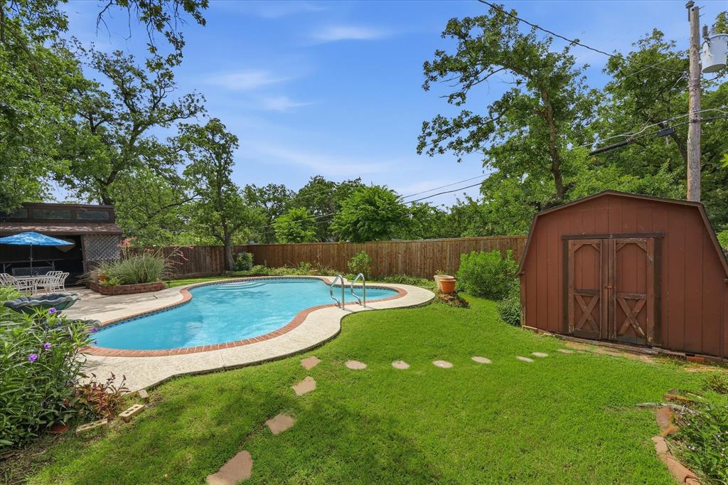LAKE VISTA ESTATES - Residential