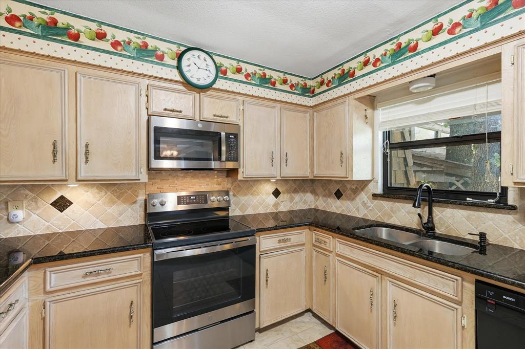 LAKE VISTA ESTATES - Residential