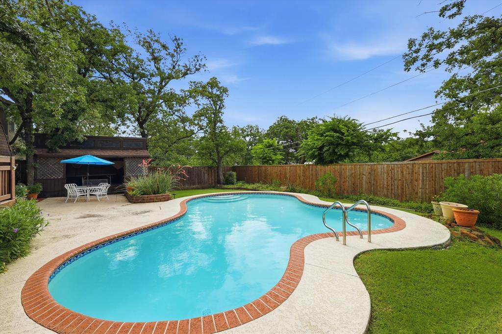 LAKE VISTA ESTATES - Residential