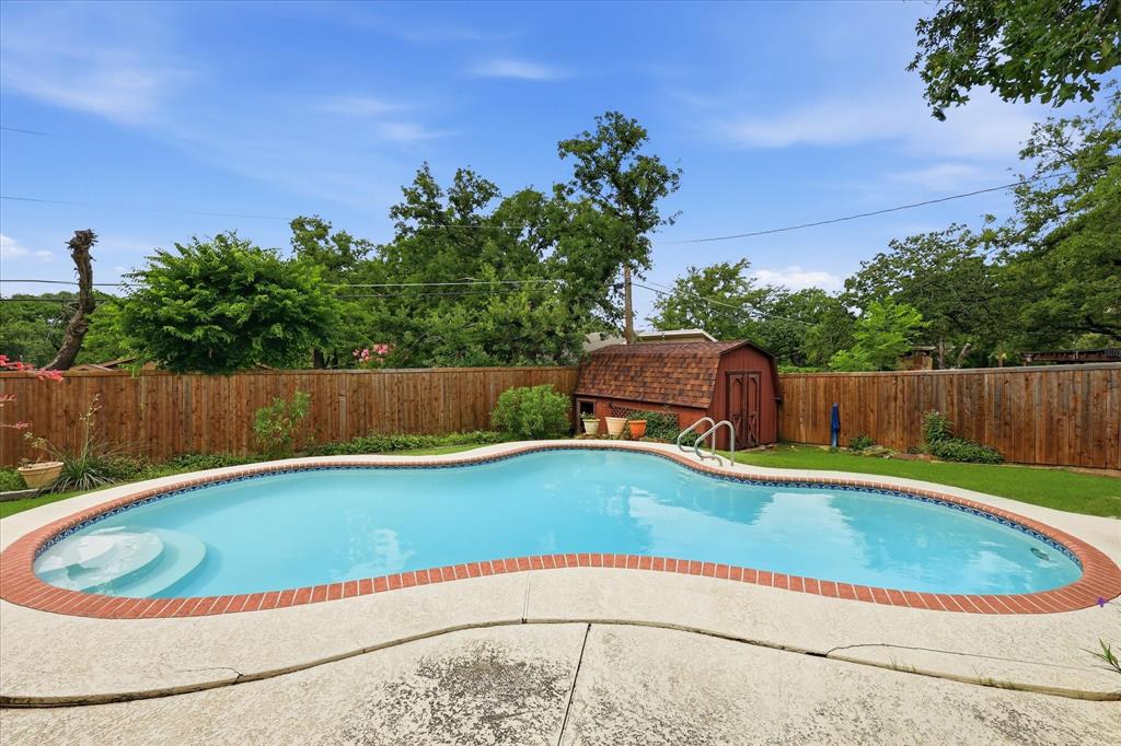 LAKE VISTA ESTATES - Residential