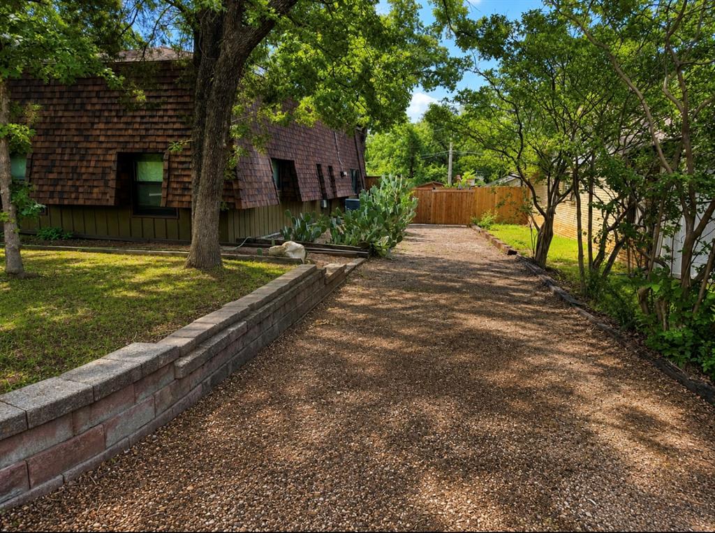 LAKE VISTA ESTATES - Residential