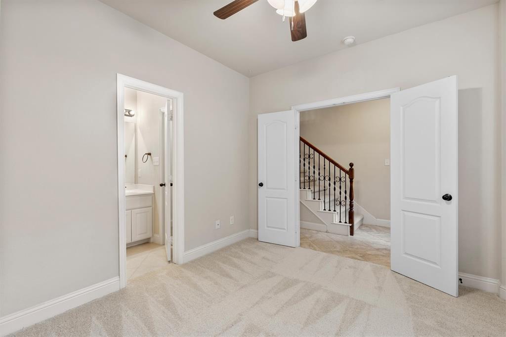 Brownstones At Vista Ridge Con - Residential