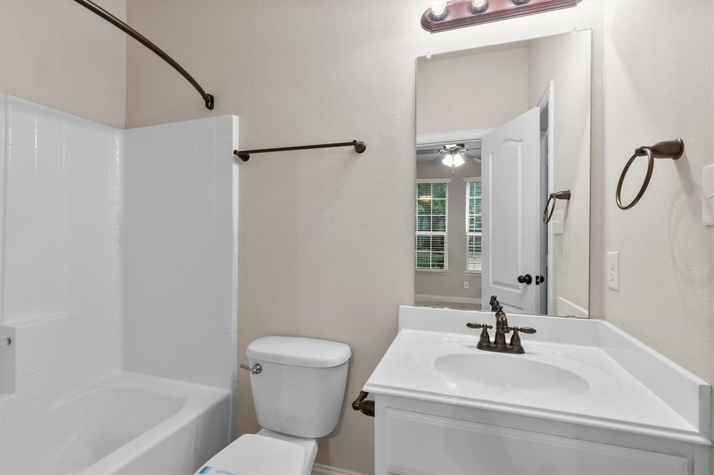 Brownstones At Vista Ridge Con - Residential