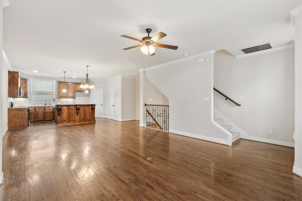 Brownstones At Vista Ridge Con - Residential