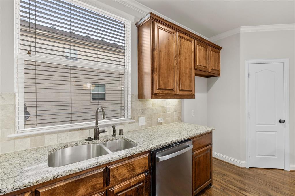 Brownstones At Vista Ridge Con - Residential