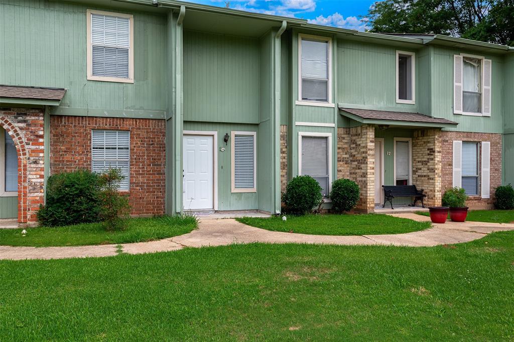 Adorable 2-bedroom condo with both bedrooms conveniently located upstairs and connected by a shared full bathroom. Downstairs features a half bath, a dedicated dining area, and a full kitchen with great functionality for everyday living.

Enjoy outdoor privacy in the fenced courtyard, perfect for relaxing or entertaining. Conveniently located near I-20 and I-220, offering quick access to shopping, dining, and commuting routes.