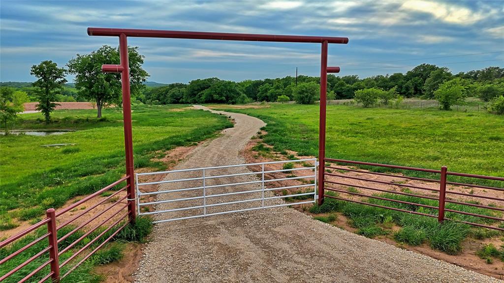 Ravenstone - Land