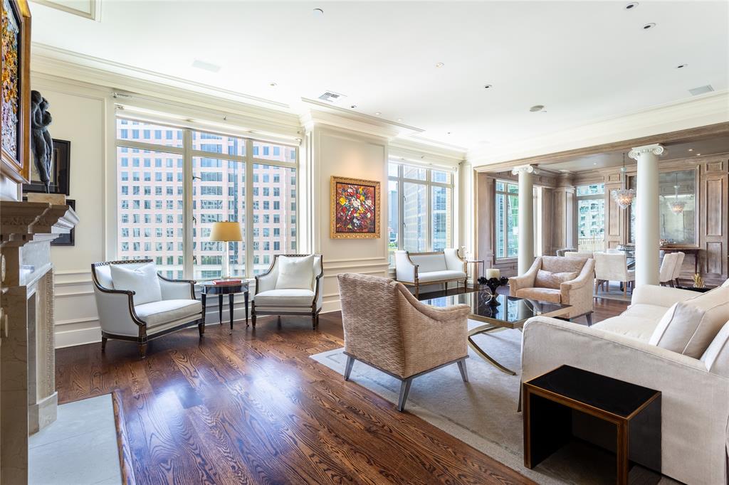 Ritz-Carlton Residences 1 - Residential