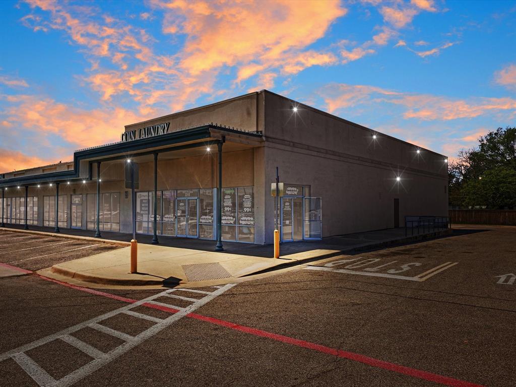 Certerville Terrece - Commercial Sale