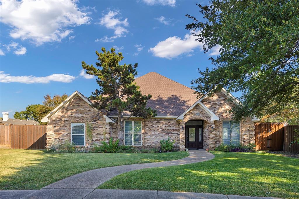 Absolutely beautiful one story  on Cul-de-Sac lot in desirable Fountain Park. Open floor plan with natural light, vaulted ceilings, split bedrooms. Updates throughout including quarts countertops, updated cabinets, appliances & flooring in kitchen, quartz counters, custom cabinetry, stand alone tub with separate shower, mirrors & fixtures in master bath. Popcorn ceiling removed, 2 water heaters replaced 2023, office featuring built in desk, updated led lighting and fixtures throughout, Skyights give lovely natural light. Oversized  cul-de-sac lot with additional parking in back. EV charging outlet-30AMP to stay in garage. Carpet replaced-photos are old carpet. Great location in walking distance to schools and conveniently located near shopping including Whole Foods, HEB and more! Room dimensions to come.