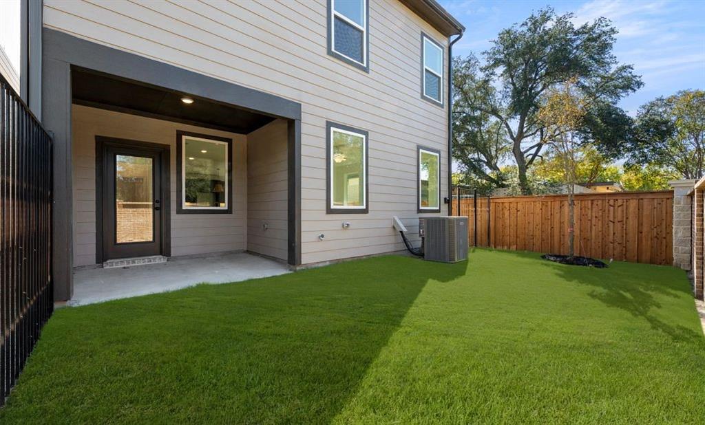 Sereno Oaks at Buckner Terrace - Residential