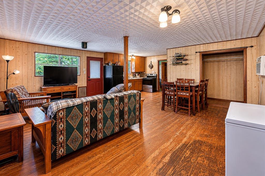 Cedarcrest Shores Estate - Residential