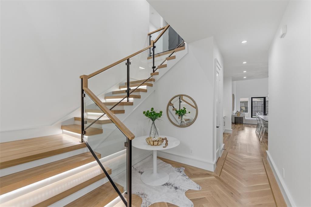 Lovers Lane Heights - Residential