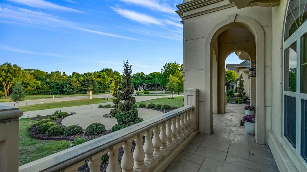 Hawks Wood - Residential