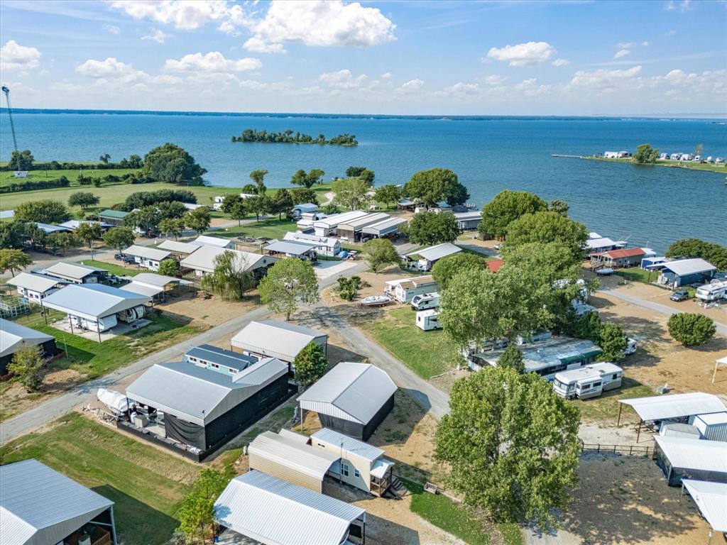 Pelican Isle - Land