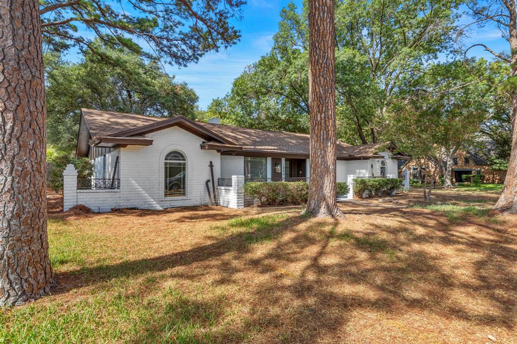 Beautifully renovated 4-bedroom, 3-bath from studs up like brand new home near UTA, AT&T Stadium, and Six Flags. Features include a spacious split-bedroom floor plan, upgraded kitchen with quartz countertops and new appliances, luxurious primary suite with dual walk-in closets, and a fourth bedroom with en-suite. The primary suite is massive with a massive stunning bathroom that includes separete His and her walk-in closet. Updates include New Flooring, Fixtures,lighting, HVAC and more .The sunroom with the HVAC is a complete retreat .
To top it all THE HOUSE IS GETTING A BRAND NEW ROOF ON SELLERS EXPENSE BEFORE CLOSE .