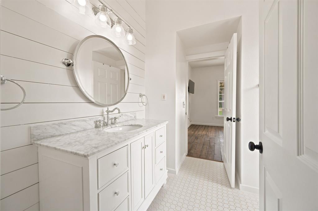 ACRES: 1.000 AB 362 TR 14A RA PORTER G#10362- - Residential