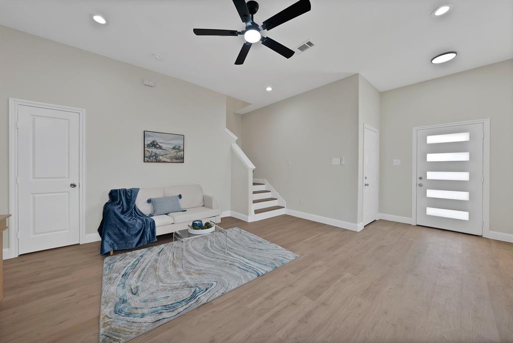 VICTORY HEIGHTS ADDITION - Residential Income