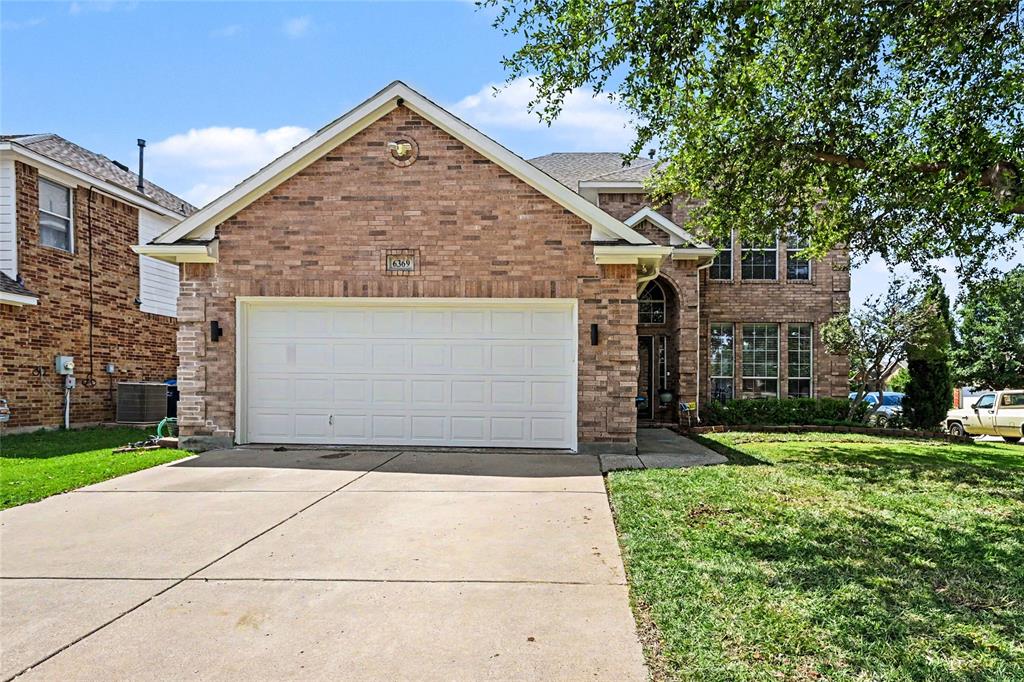 Spacious 4-bed, 2-bath home on a corner lot in Trails of Marine Creek! Featuring over 2,400 sq ft, this home offers two-story ceilings, a cozy fireplace, formal dining, and a first-floor primary suite. Upstairs game room adds flexible living space. Open layout with great natural light and added privacy from the corner lot. Conveniently located near shopping, dining, schools, and major highways.