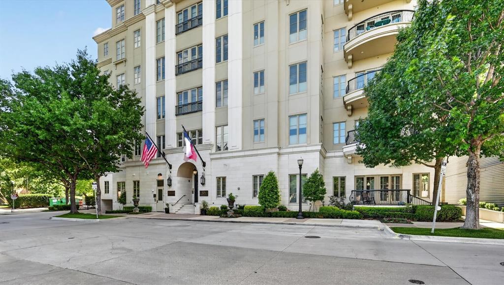 Villa De Leon Condo - Residential