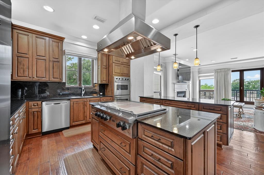 Villa De Leon Condo - Residential