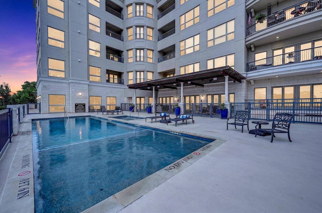Villa De Leon Condo - Residential