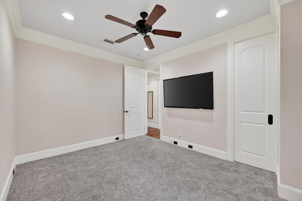 Villa De Leon Condo - Residential