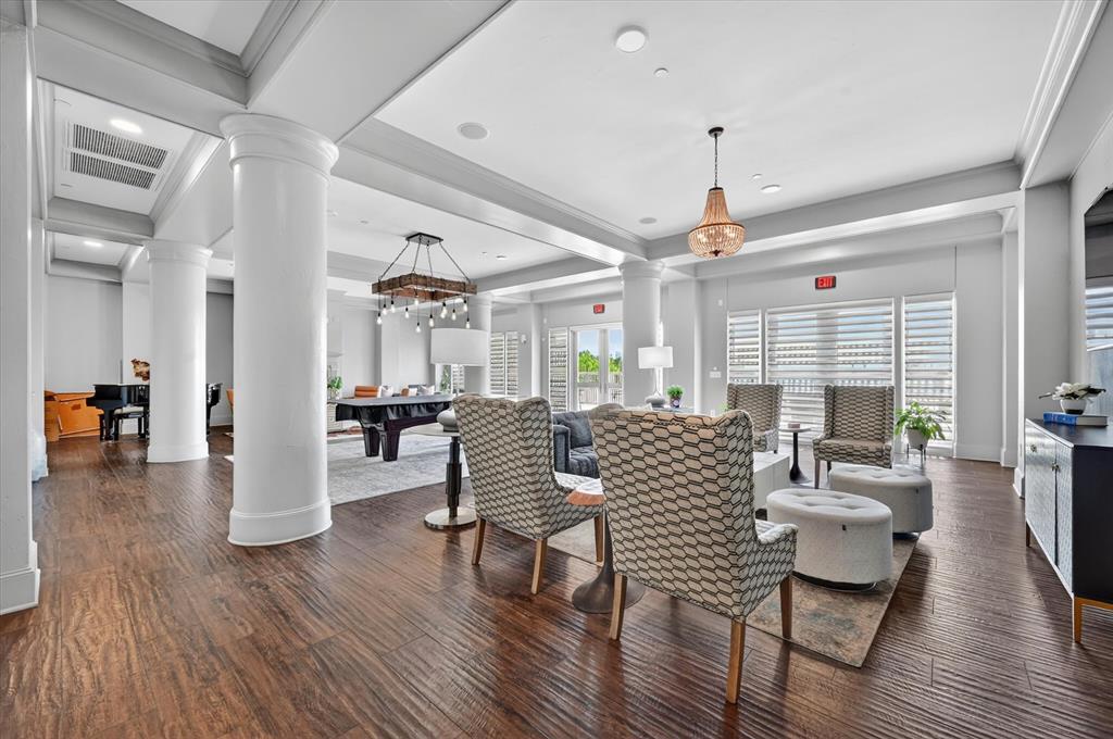 Villa De Leon Condo - Residential