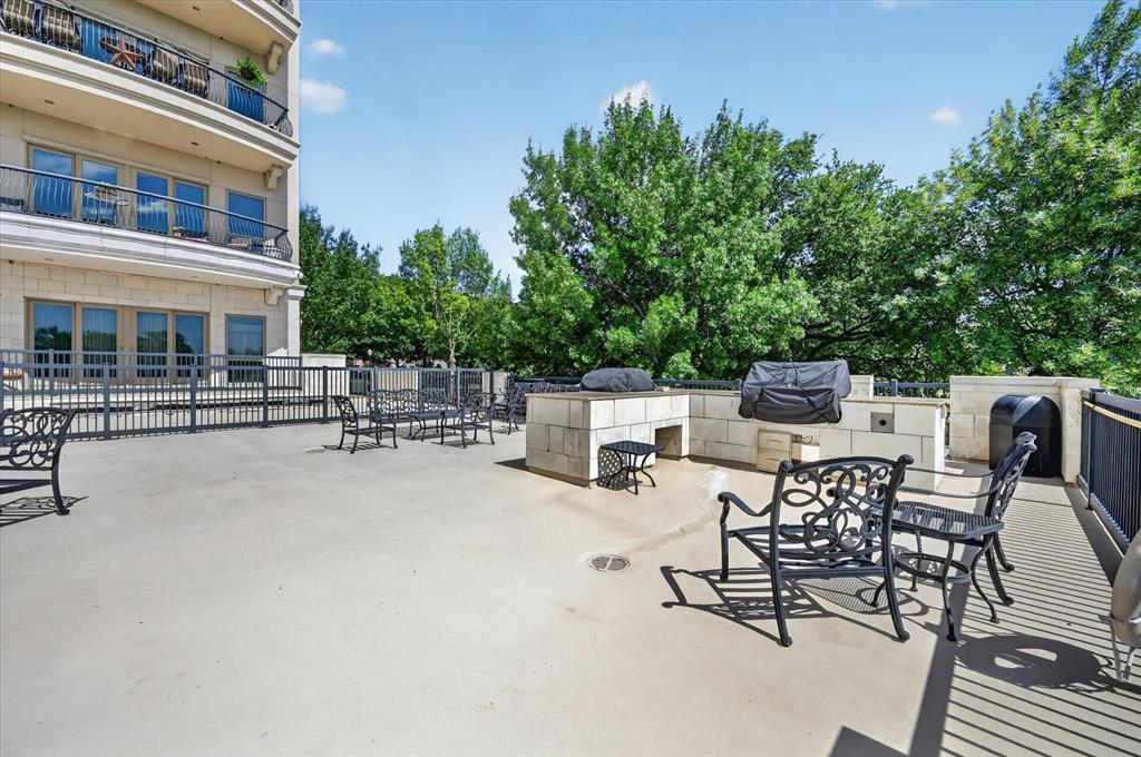 Villa De Leon Condo - Residential