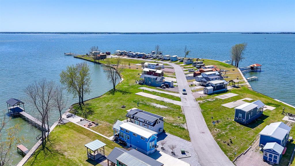 Peninsula Point - Land