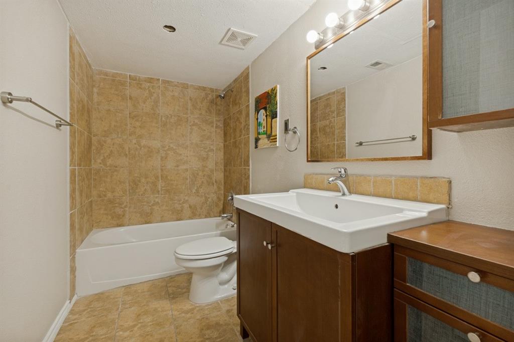 Prestonwood Green Condos - Residential