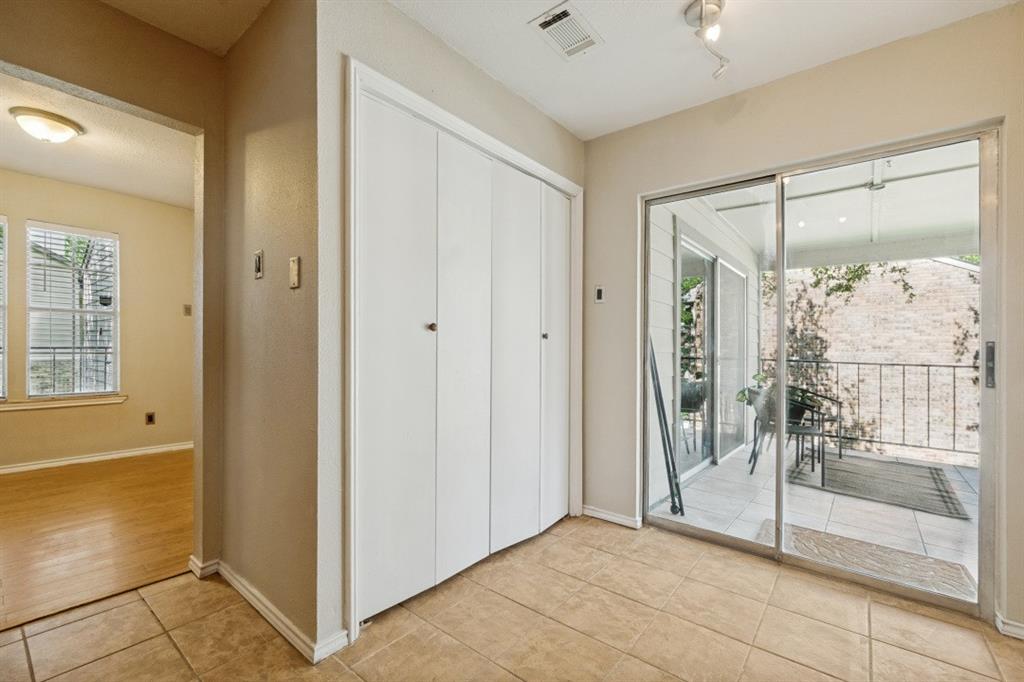 Prestonwood Green Condos - Residential