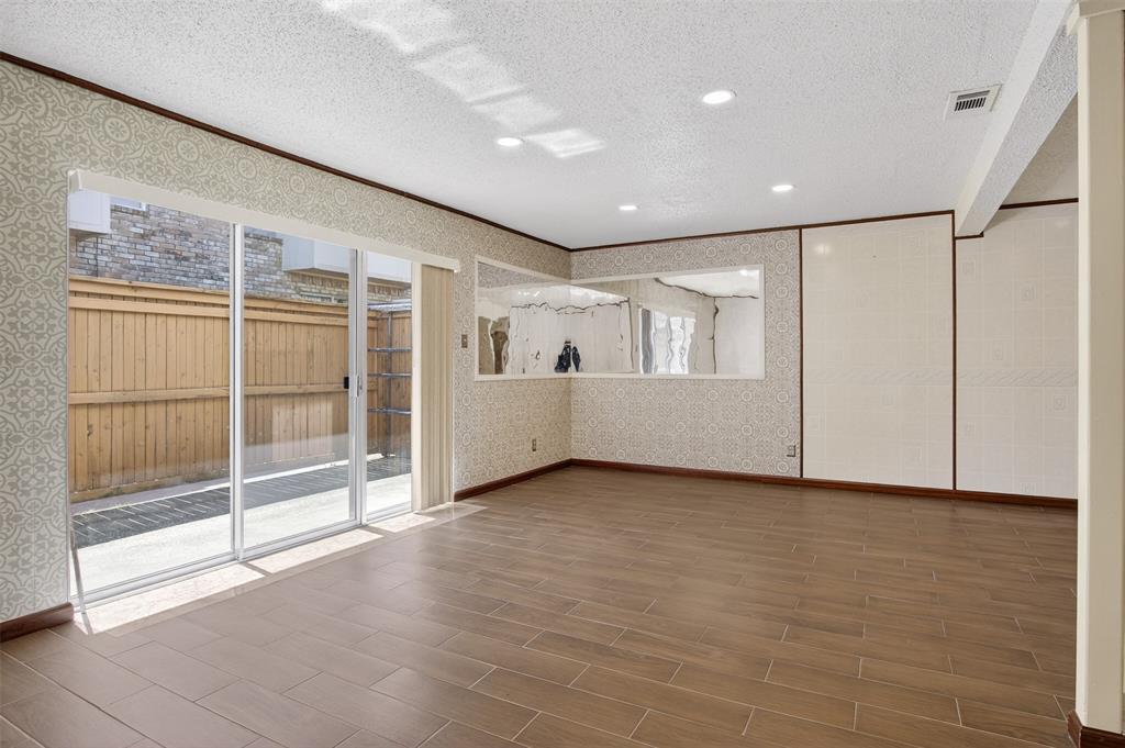 Richardson Life Style Twnhms - Residential