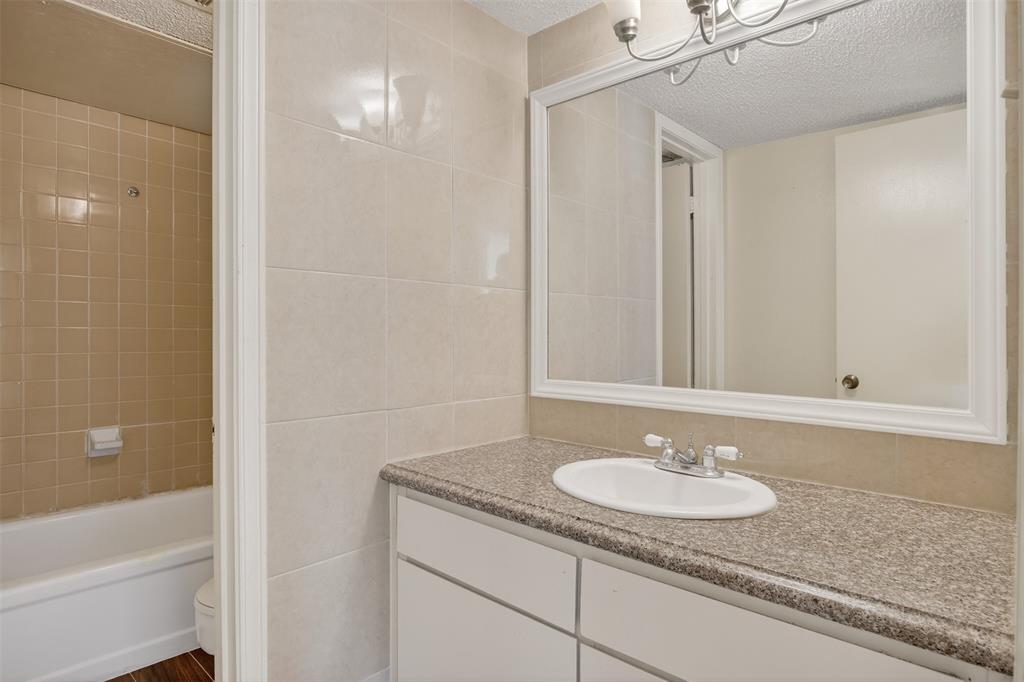 Richardson Life Style Twnhms - Residential
