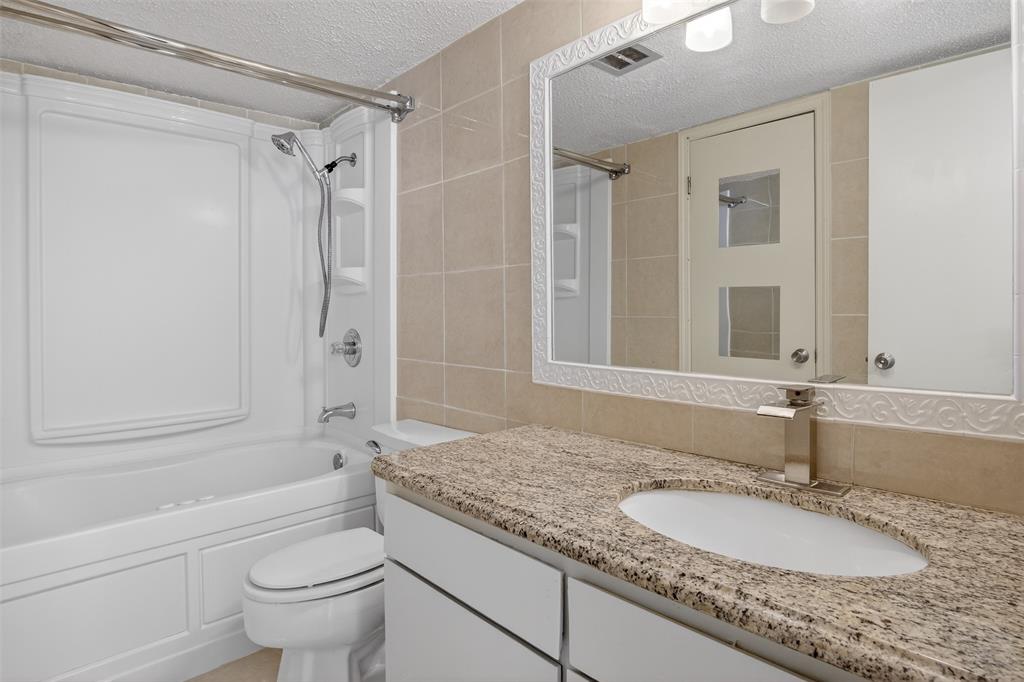 Richardson Life Style Twnhms - Residential
