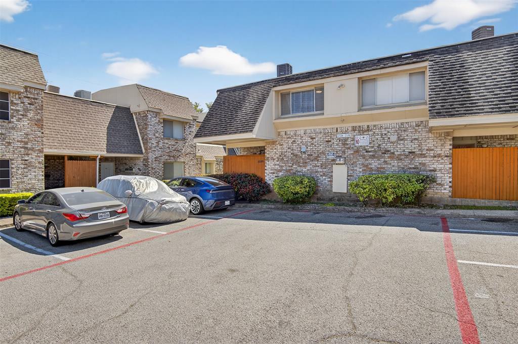 Richardson Life Style Twnhms - Residential