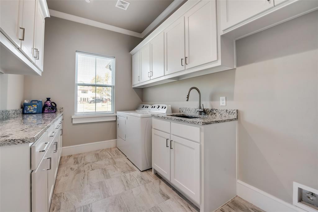 PECAN KNOLL - Residential
