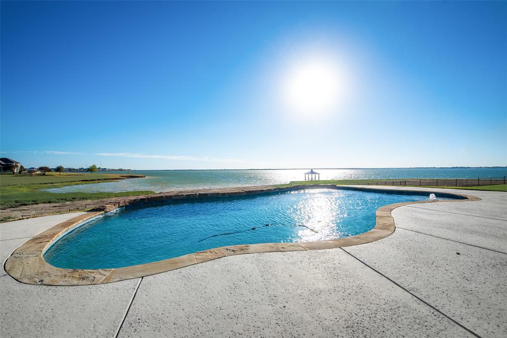 PECAN KNOLL - Residential