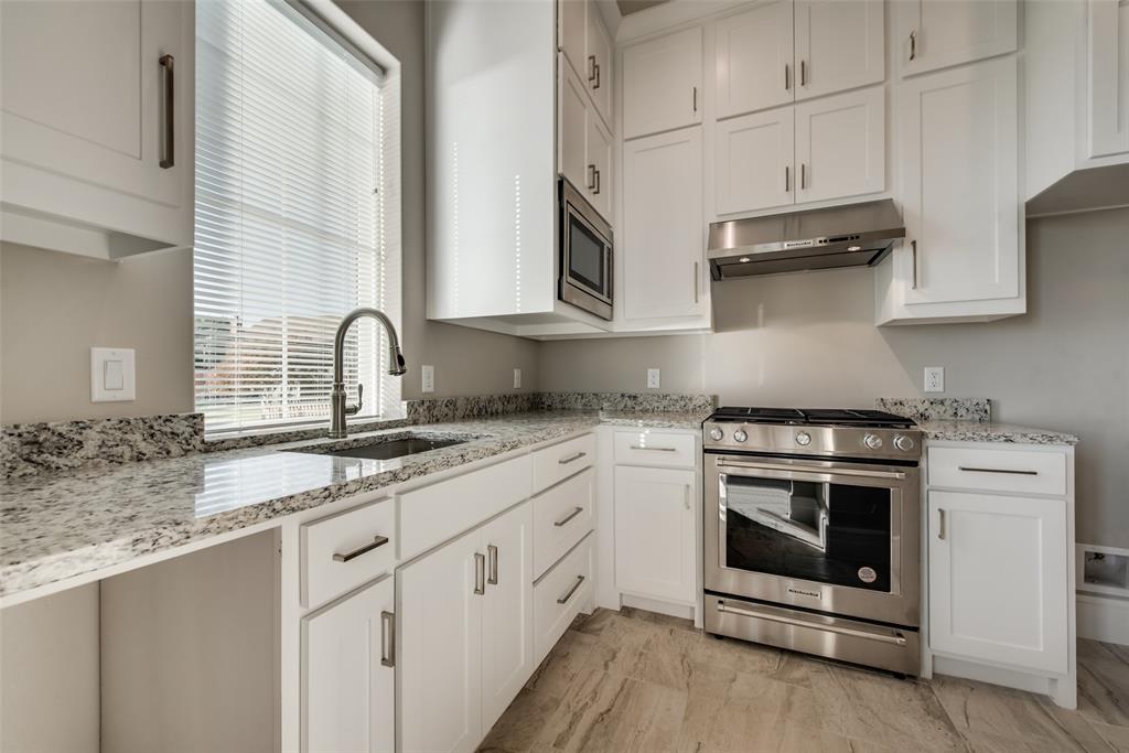 PECAN KNOLL - Residential