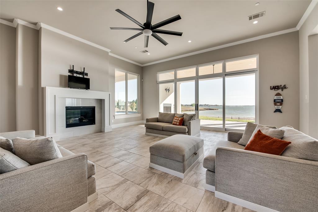 PECAN KNOLL - Residential